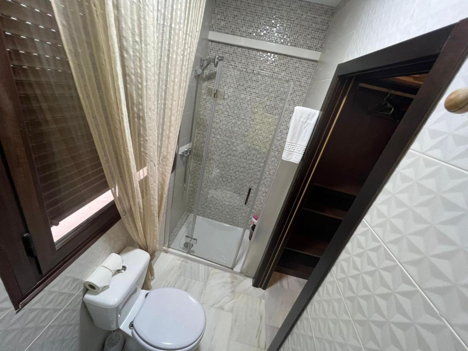 Hostal El Pasaje Пуенте-Хеніль Екстер'єр фото